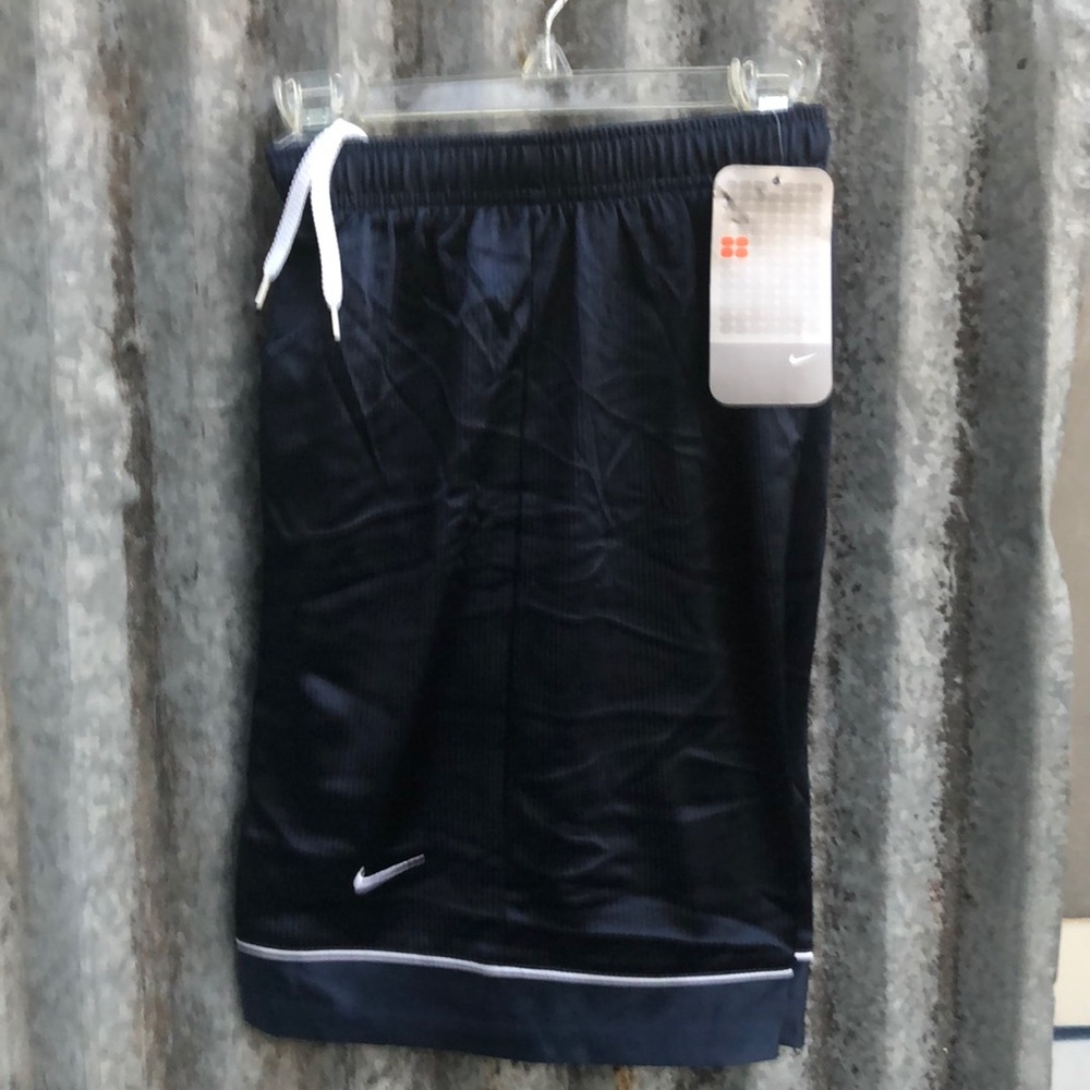 Nike Blue Basketball Shorts Size Small Boy’s